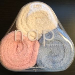 NWOT Brookstone Nap Socks 3 Pack